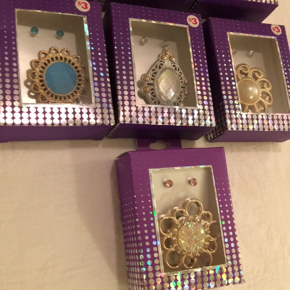 **WHOLESALE** Broach/Earring Set Assortment - Picture 2 of 3